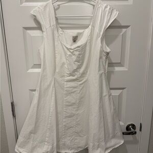 White Sleeveless Dress